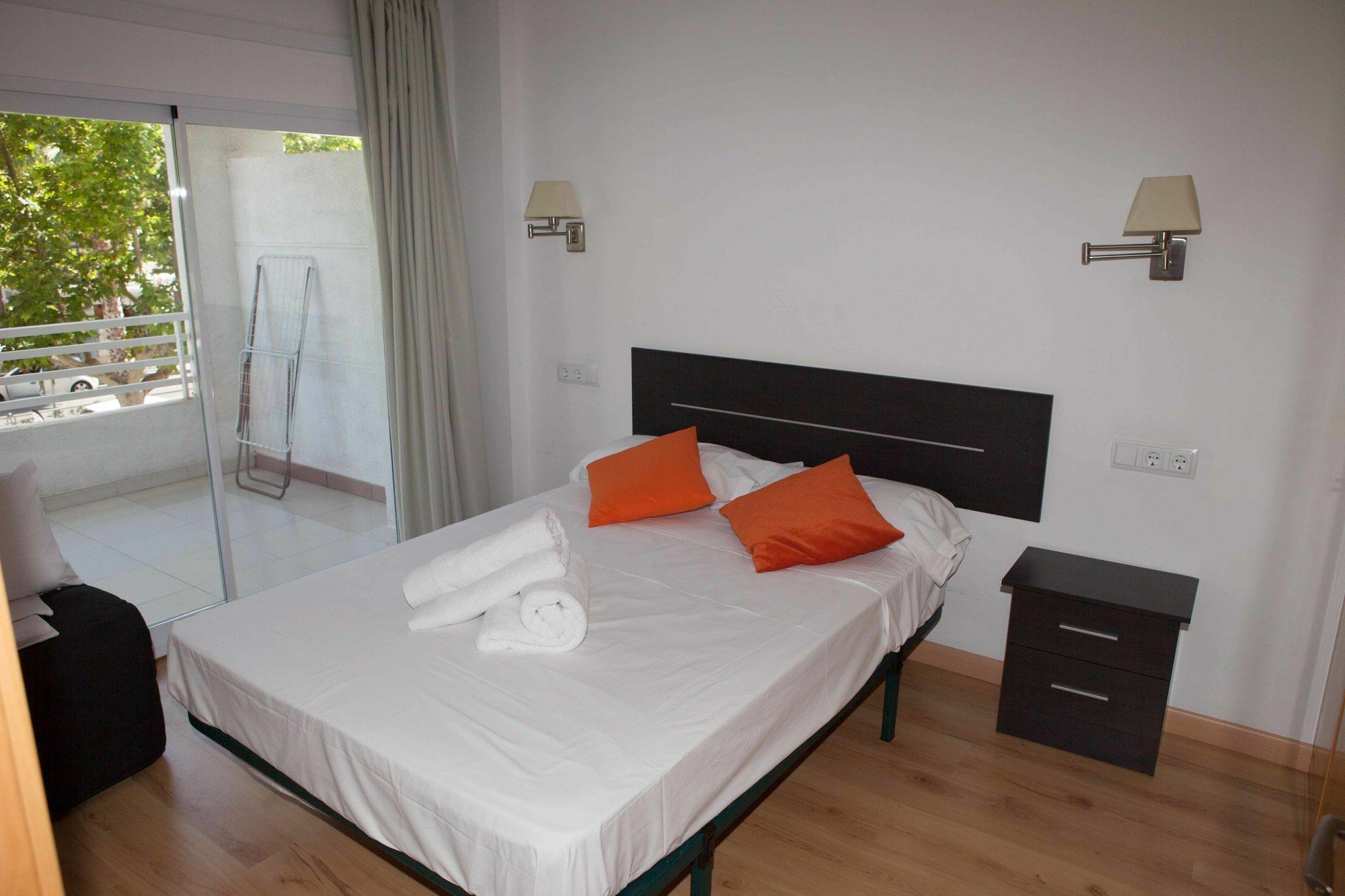 Costa Dorada Apartments 萨洛 外观 照片